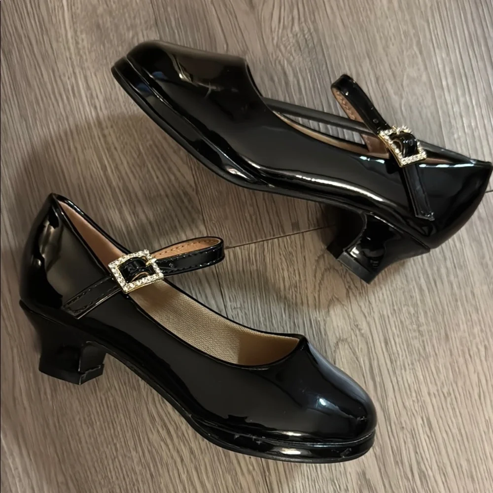 UTOPIA GIRLS BLACK FAUX PATTEN LEATHER LOW HEELS WITH RHINESTONE BUCKLES